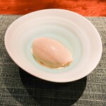 Ao - 比内地鶏卵と香酒造赤酒のアイスクリーム
