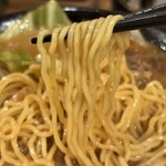 いっとく家らーめん - 麺リフト