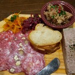 ビストロ グロワール - 自家製シャルキュトリの3種盛り