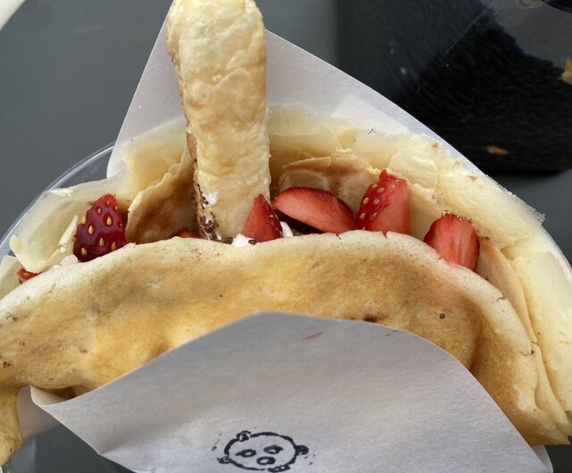 函館名物めだ福本店めだか屋さんのクレープ - 桔梗（クレープ・ガレット）の写真