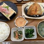 小田原漁港 とと丸食堂 - 鯵フライ定食　¥1850
