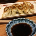 珍々亭 - 焼き餃子（揚げ、水餃子も出来ます）　高知も餃子天国ですね、、、