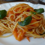 パルテノペ - 完熟トマトとバジリコのスパゲッティ