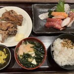 Jimbou Chou Shichifuku - 刺身3点盛り＆鶏の唐揚げ定食　12時まで入店で@750円！