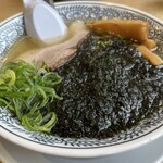 Marugen Ramen - 海苔がたっぷり。食べ終わった後、歯に注意⚠️