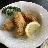 いかだ荘 山上 - ◉牡蠣フライ
                    　☘️サクサク衣が良かったです❗️
                    
