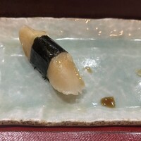すし処 宮葉 - タイラ貝。海苔巻きにて。