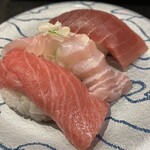 Mawaru Toyamawan Sushi Tama - 中トロ、びんちょうトロ、赤身