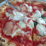 イタリア料理 トト - マルゲリータaudトトのハーフアンドハーフ