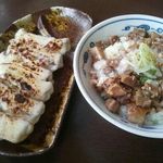 やまがた辛味噌らーめん 絆 福島飯坂店 - チーズ炙り餃子＆チーズチャーチュー丼