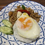 タイ屋台料理 ティーヌン - 