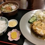 Nakano Ya - コロッケとじ定食、950円。