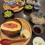 蕎麦DAYS - 圧巻のめんたいイクラだし巻き丼と、とじないカツ丼