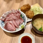 とんかつ小田保 - ぶり丼、帆立フライ、カニクリームコロッケ