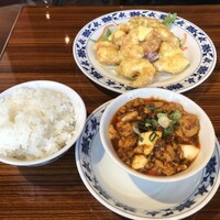 横浜中華街 重慶飯店 本館 - ライス・ミニ麻婆豆腐・海老のマヨネーズソース