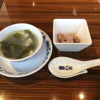 横浜中華街 重慶飯店 本館 - 副菜・ワカメと大豆のスープ