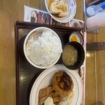 ごはん家 田島 - チキン南蛮とメンチカツ定食プラスやっこ　ご飯大盛