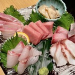 おいしい寿司と活魚料理 魚の飯 - 