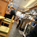 本格手打 もり家 - 午前中からポン酒いっちゃってるポンセ客もいる