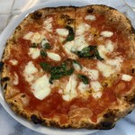 Pizzeria da ciccio - 大きなマルゲリータ、千円は安い