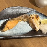 焼鳥 川名 - ⚫️鮭かま焼き220円