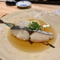 対馬のどぐろとイカ活き造り 博多 魚蔵 都ホテル店 - 