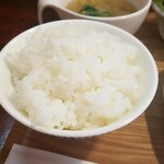 キッチン ブルー グローブ - ご飯大盛りのアップ