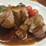キッチン ブルー グローブ - ポシェを崩すと、ホロホロに柔らかい肉です