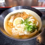 來家 - 料理写真:鶏塩レモン冷S（1玉）