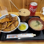 ぶた丼のとん田 - 