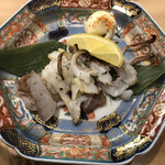 対馬のどぐろとイカ活き造り 博多 魚蔵 都ホテル店 - 