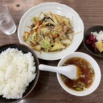 食堂 多万里 - 野菜炒め定食