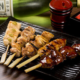 店主厳選“広島熟成どり”を使用！炭火で香ばしい焼き鳥を堪能