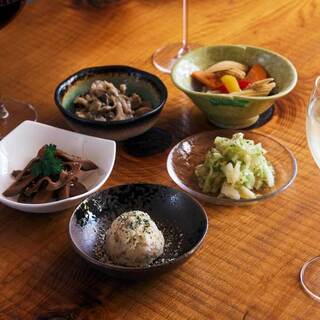 Great for solo travelers♪ We also have hand-prepared small plates!
