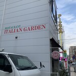 ITALIAN GARDEN - お店の横にコインパーキングあります