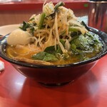 家系総本山 吉村家 - チャーシュー麵固め濃いめ多めほうれん草野菜畑ゆで卵