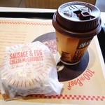 マクドナルド - ソーセージ＆エッグチーズグリドルとコーヒー