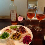 Wine Bar base - ロゼ：カリフォルニア・ホワイト・ジンファンデル：600円+前菜盛り合わせ：1200円(’14.01月金曜日)
