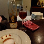 Wine Bar base - キャラメルフォンダン：600円+ワイン：スペイン：トーレス・フロラリス・モスカテル・オロ