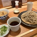 嘉玄 - 大根とお揚げの炊き込みご飯とお蕎麦のセット