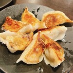 大陸 - こちらが特選焼餃子の一皿