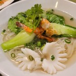 SAIGON RESTAURANT - 海鮮フォー。