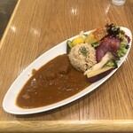 CHAYA NATURAL & WILD TABLE - マクロビバターチキンカレー 1,580円（税込）