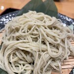 そば処 蕎粋庵 - ほんのり緑色のシャキッとしたお蕎麦