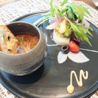 カジュアルフレンチ　アミー - 『季節野菜のテリーヌ ノルウェーサーモンのマリネ サラダ仕立て』
                    　※コンソメスープ付