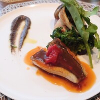 カジュアルフレンチ　アミー - 『本日の鮮魚（アイナメ）ポワレ グリル野菜添え』
                    