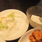 菜香園 - サラダと杏仁