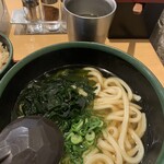 Mujou udon ma - わかめたっぷり　モチモチうどん