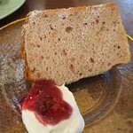 DAIBAN COFFEE cafe - ラズベリーのシフォンケーキ ドリンクセット880円✨生クリームにラズベリージャムも爽やか♪