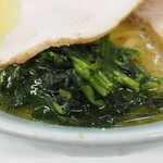 家系ラーメン 近藤家 - ほうれん草